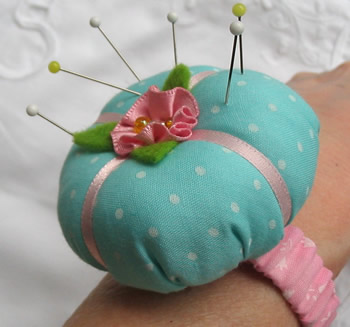 Flutterby Patch: Blossom-top pin cushion 'give-away